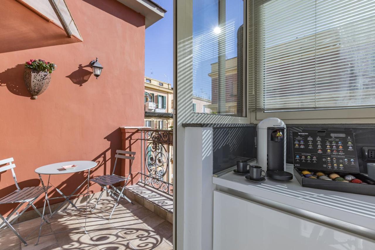 La Casa Dei Miei - Apt Con Terrazzo In Centro Napoli Eksteriør billede