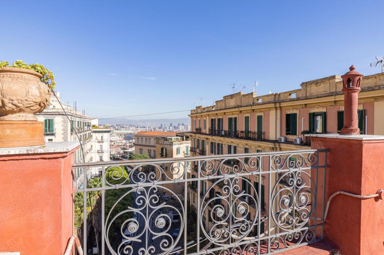 La Casa Dei Miei - Apt Con Terrazzo In Centro Napoli Eksteriør billede