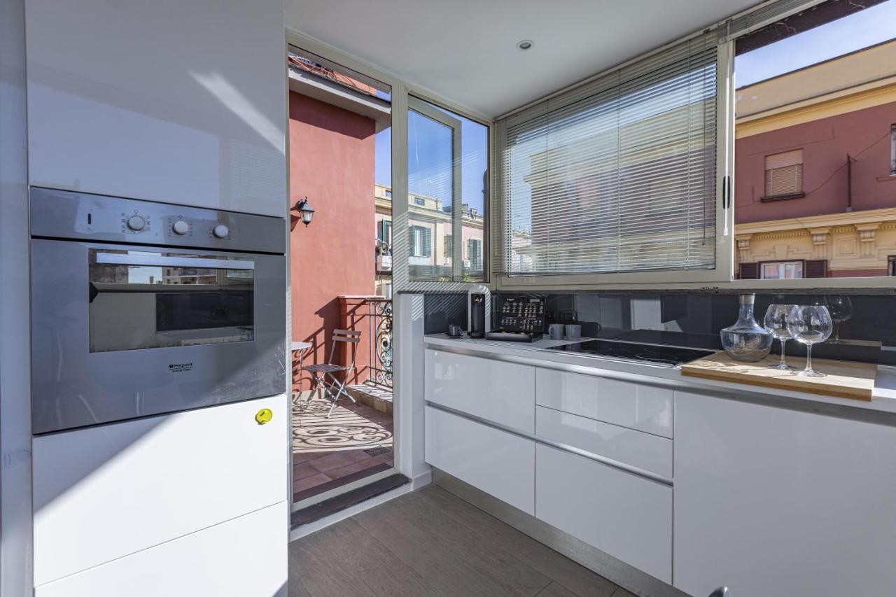 La Casa Dei Miei - Apt Con Terrazzo In Centro Napoli Eksteriør billede